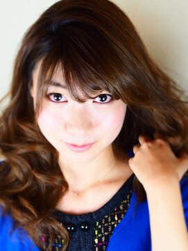 マテリアル(Material) {阪急六甲 Material} 大人可愛いルーズカール【外国人風】