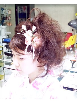 ノーマジーン(Norma jean) 優美な毛流れと繊細カールにうっとりする大人のツヤアップ！