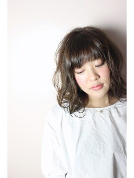 ユートピア(U topia) ミディアムスタイルはパーマで楽しもう【ユートピア渡邉】