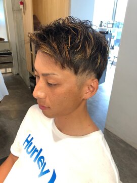 フリゼーア 川西店(FRISEUR) 【サマーショート】ハイライト×2ブロック