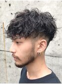 ツイストスパイラルパーマツーブロック刈り上げメンズマッシュ