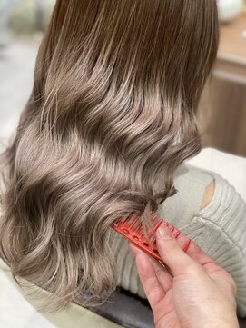 アッシュ 菊名店(Ash) ☆ホワイトグレージュ×グラデーションカラー☆