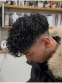 スペインカール　ツイストスパイラル眉カットメンズパーマ