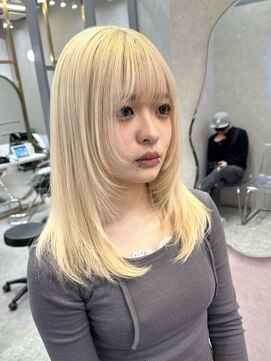 ロンド レア 天神大名店(Lond Le’a) ホワイトブロンド/外ハネボブ /ワイドバング/ブルーブラック