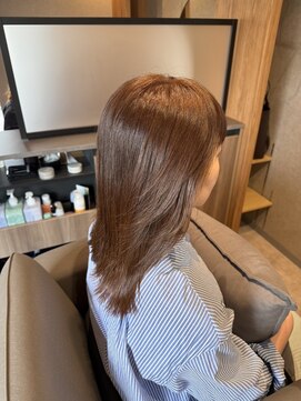 ツキヒ(TUKIHI) 赤みベージュ