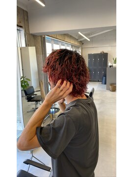 ブリーチ 金沢店(BLEACHi) ウルフカット+ワインレッドカラー+波巻きパーマ