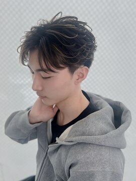 ジーナ 天神(Zina) フェザーショート/フェザーパーマ