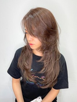 【流行りのデザインが叶う美容室】顔まわり,レイヤーカットなど、人気デザインをあなたに似合う形でご提案