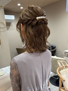 ウルフカットによる大人可愛いハーフアップ