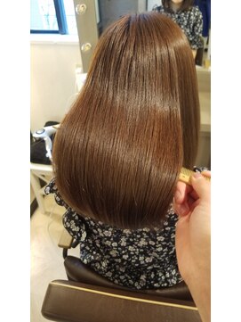 アールサロン アオヤマ(Rr SALON AOYAMA) うる艶髪で理想の髪に！