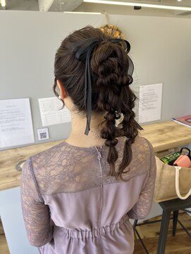 リジー(Litzy) お呼ばれツインポニー