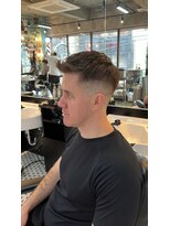 タイト スワッグ バーバーワークス(TIGHT SWAG BARBERWORKS)&nbsp;スキンフェード×フェザーアップ