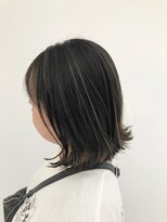 ヘアアンドメイク ムーア(Muuua)&nbsp;筋感ハイライト＋ブラックグレー＋切りっぱなしボブ