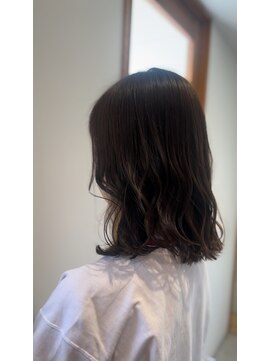 スリー(THREE) ワイトグレージュ/デジタルパーマ/チェリーブラウン/蟹江