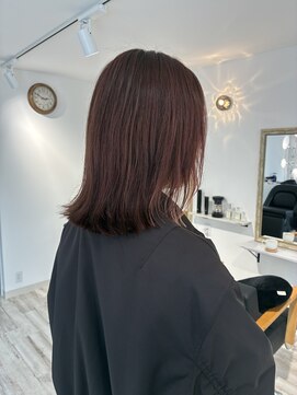 ミニマス(minimus) ボルドーブラウン × 外ハネミディ