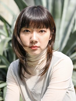 ピークアブー 表参道(PEEK-A-BOO)の写真/憧れのサラ艶髪へ！酸性ストレートで叶える、髪質改善と癖に悩まない理想のスタイル☆