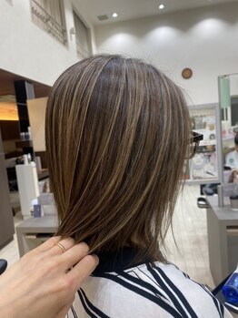 リップル トーレ LIPPUL treの写真/白髪を忘れる、圧倒的な透明感。頭皮に優しい【水素カラー】で叶える、みずみずしいうるツヤ大人ヘアへ♪