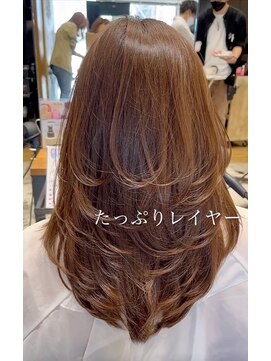 アフロート ルヴア(AFLOAT RUVUA) 後ろ姿も美人★艶髪×たっぷりレイヤーカット★京佳にお任せ！