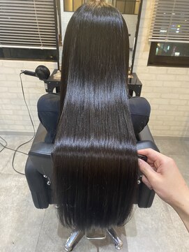 ジーナ 博多(Zina) 美髪矯正でしなやかなうる艶髪へ