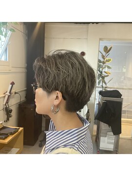 ベイス デザイン(Base Design) 大人のショートスタイル