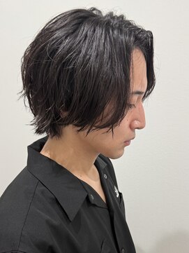 ヒュイル バイ ニアウ(Hwyl by Niau) メンズミディアムニュアンスパーマスパイラルパーマ微分けボブ