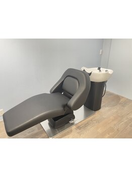 【営業時間10時～23時】マンツーマン施術×リーズナブル☆髪のお悩みもお気軽にご相談ください。