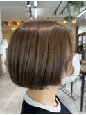 ボブカットブラウンヘアー