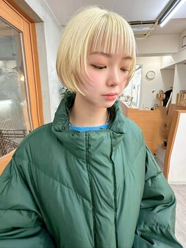 リアン(Lien) ハイブリーチ/ホワイトブロンド/ショートボブ