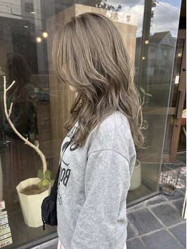 ニコリヘアワークス(nicori hair works) ロング×シアーアッシュベージュ2