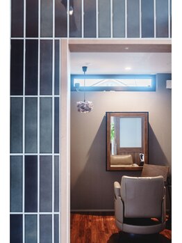アイディオラ(aidiora)の写真/周りを気にせず過ごせる、上質な個室空間