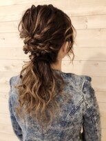 ヘアメイク エンカレッジ(HAIR MAKE encourage)&nbsp;ローポニーアレンジ