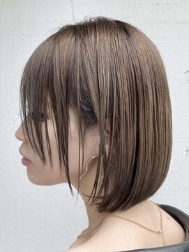 カリーナコークス 原宿 渋谷(Carina COKETH) .ダブルカラーボブカット.インナーカラーイヤリングカラー