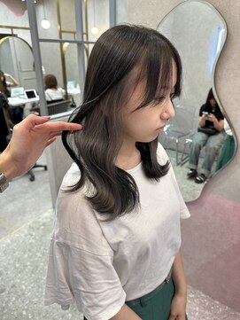 ロンド レア 天神大名店(Lond Le’a) ダブルカラーイヤリングカラー透明感カラー暗髪グレージュ韓国