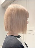 5708ミルクティーアッシュハイトーンカラー切りっぱなしボブ