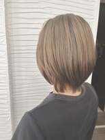 グロウトヨサキワン(GLOW TOYOSAKI ONE)&nbsp;ミディアムレイヤーでベージュカラー