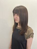 ゼンドットカラスマ(Zen.karasuma)&nbsp;地毛風ストレート×白髪ぼかしハイライト20代30代40代