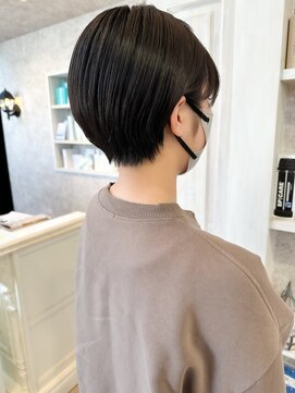 キャアリー(Caary) 福山市caary大人かわいい丸みショート暗髪２０代３０代