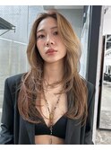 レイヤーカット　ハッシュカット　ブラウンベージュ