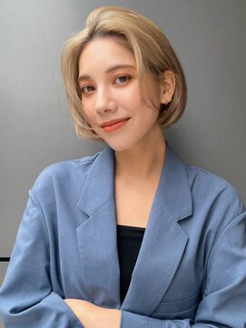 トルネード(TORNADO) 海外ヘア 外国人風ベージュ切りっぱなしボブ カーテンバングt89