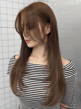 ロムーク 表参道(LOMKH) 小顔ロングレイヤーカット顔周り秋グレージュカラー透明感カラー