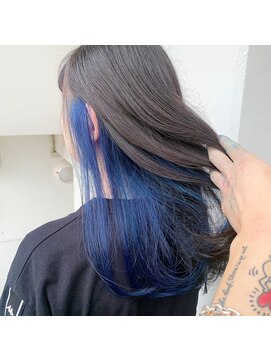 salon de MiLK 札幌大通店【サロン ド ミルク】 ＊地毛からワンブリーチでつくるインナーブルー