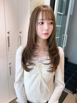 パーヴミックスガラ(Parve Mix GALA) レイヤーカット×ブリーチ無しダブルカラーで作るベージュカラー