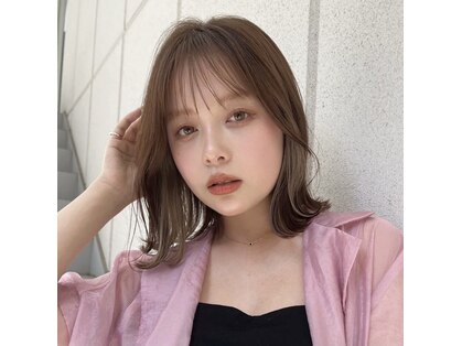 ジョナ(Jona)の写真