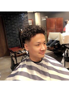 バーバーショップ レガロ(REGALO) カーリースキンフェード