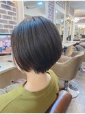 大人可愛い20代30代40代黒髪前下がりショートボブ丸みショート