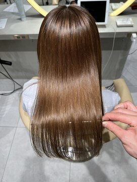 ロンドメリア 天神大名店(Lond Melia) ★グレージュカラー斜めバングデザインカラーシルキー ベージュ