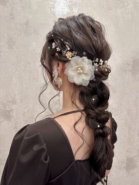 ヘアアレンジメント ボガスティーズ 溝の口店(Hair arrangement Vogusty's) 編みおろし