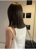 オリーブベージュ切りっぱなしボブロブ髪質改善ストレートパーマ