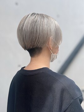 シュク 高円寺(SYUK) ホワイト/ブリーチ/ダブルカラー/シルバー【SYUK高円寺】kanna