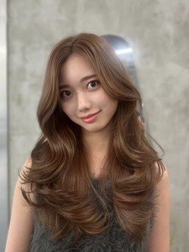 エッセンザ 梅田(ESSENZA) 韓国×海外mix レイヤーカット ブリーチなしダブルカラー